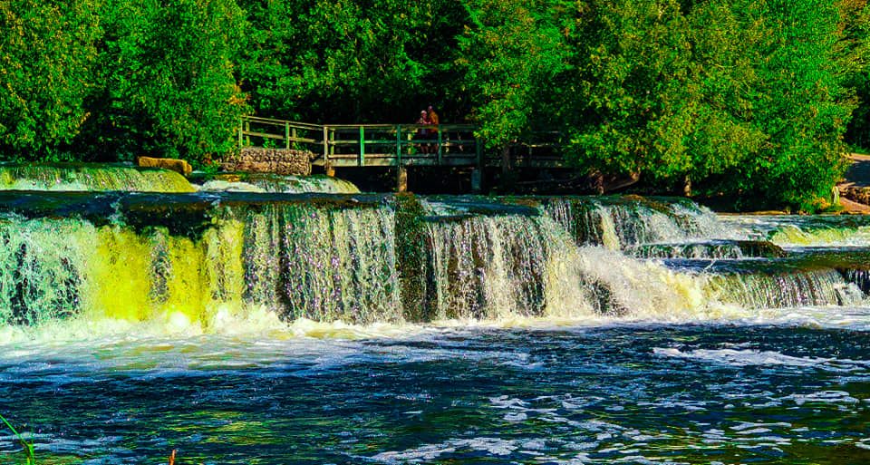 Discover the Natural Beauty of Sauble Falls Provincial Park: An Outdoor Oasis in Bruce Peninsula